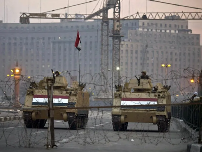 تكريس امتيازات الجيش المصري 