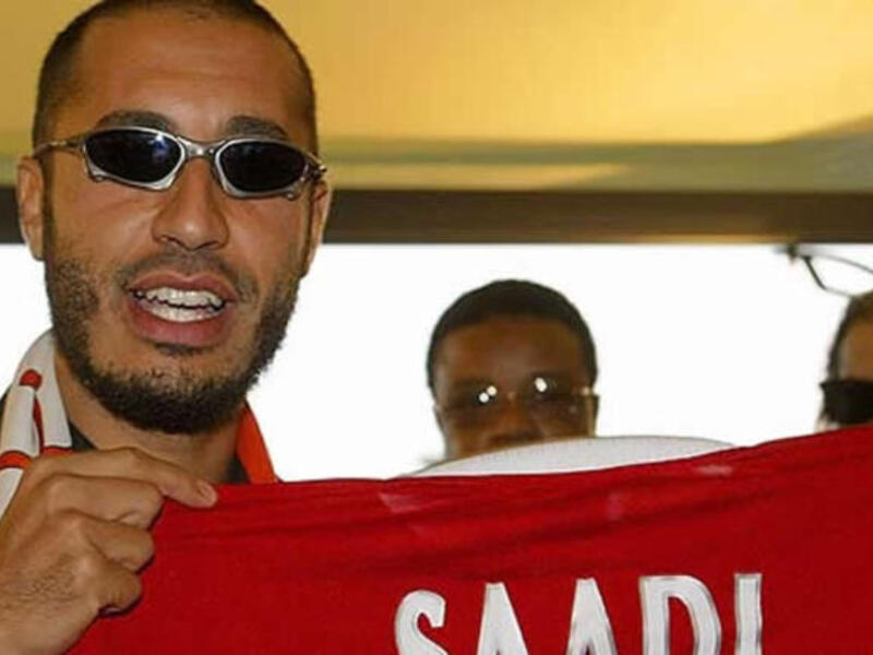 الساعدي- ‬احترف ‬في‭ ‬الدوري‭ ‬الإيطالي‭ ‬في ‬موسم 2006 - 2007 ولكن المناصرين رفضوا اللاعب المتواضع المستوى الذي لعب لهم وعمره 35 عاما.