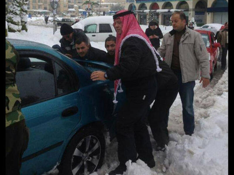 الملك عبدالله الثاني في ثلوج عمان