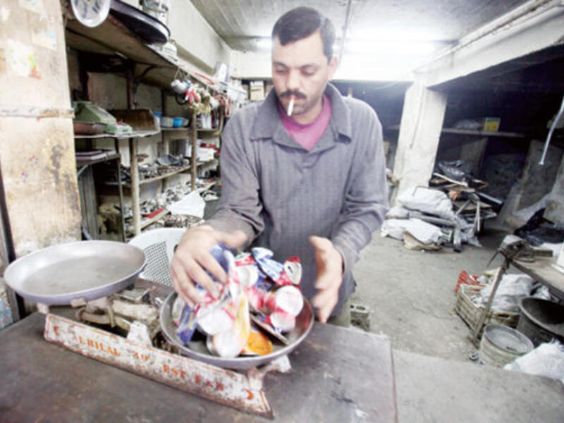 Metal scrap collector