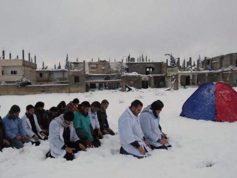 الثلج في حمص السورية 