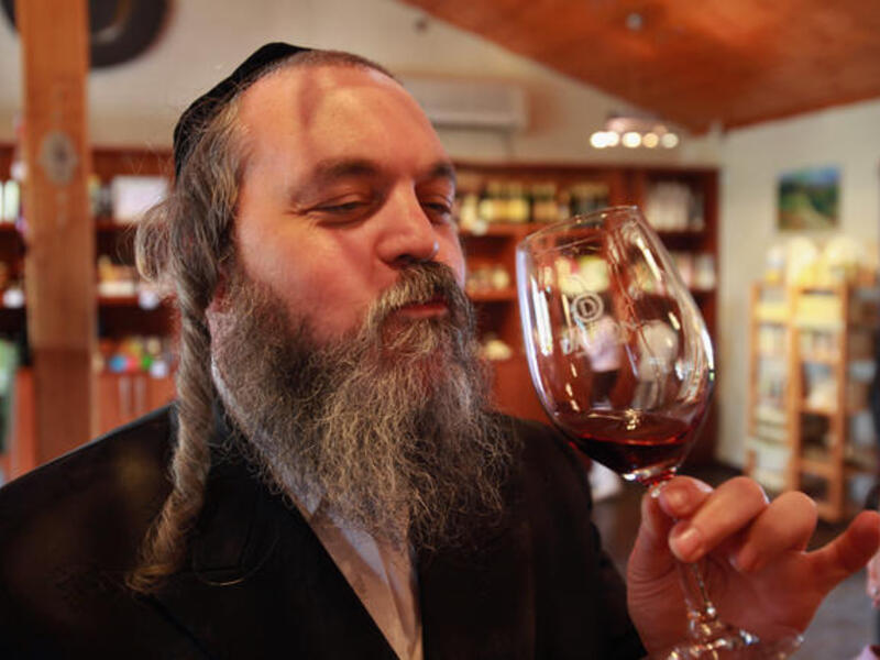 That same day, Ultra-rthodox Jews trampled around the holy grounds of al Aqsa mosque in a provocotive statement to the
 worshipers and Palestinians, whereby they added salt to injury by brandishing bottles of liqueur which they consumed on the sacred premises.