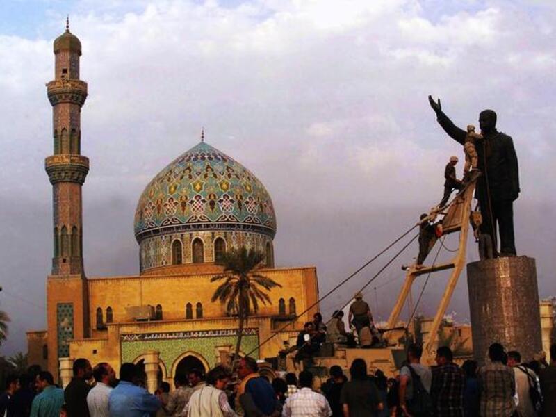 أعطت الولايات المتحدة نفسها الضوء الأخضر لاحتلال دول مثل العراق الذي لم يكن متورطا في أحداث ١١ سبتمبر بشكل واضح إلا أن إدعاء جورج بوش بذلك كان سببا في مقتل أعداد متزايدة من البشر للآن.
