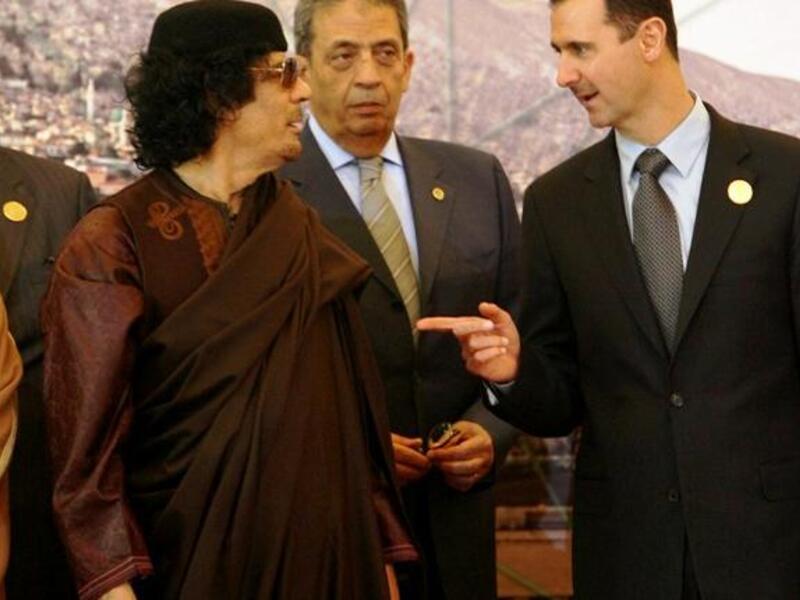 وما زال الرؤساء الدكتاتوريون في العالم العربي يتخذون من تنظيم القاعدة ذريعة لقمع شعوبهم ولكن إلى متى يمكن أن يستمر هذا الوضع؟