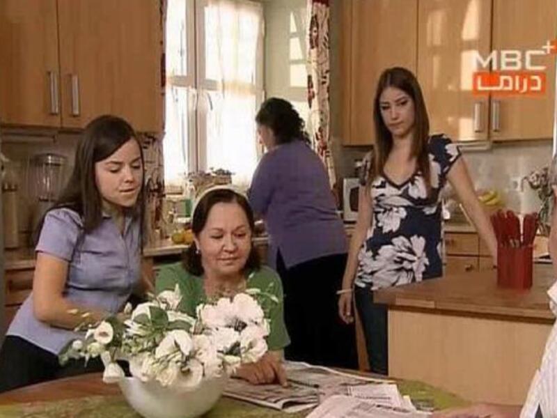 تشكل قصص الخدم دراما منفصلة عن الحبكة الرئيسية في المسلسلات التركية عموما.