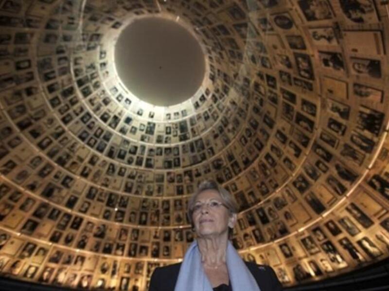 ISREAL: French Foreign Minister Michele Alliot-Marie tours the Hall of Names at the Yad Vashem Holocaust memorial in Jerusalem, January 20, 2011.