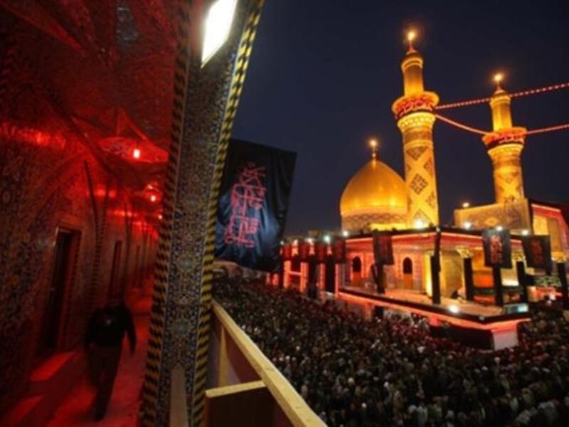 IRAQ: Shiite Muslim pilgrims gather at the Imam Abbas shrine, January 23, 2011, in the central Iraqi shrine city of Karbala.