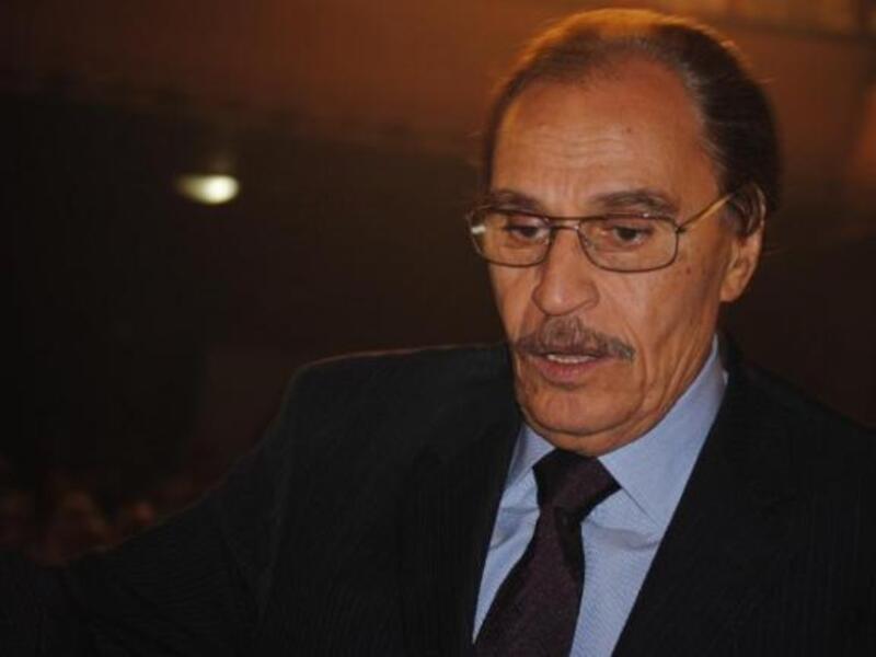 'Izzat Alali’ stated only that every Egyptian should submit his vote, and shared his own willingness to participate, while preferring 
not to share who his vote lay with.  