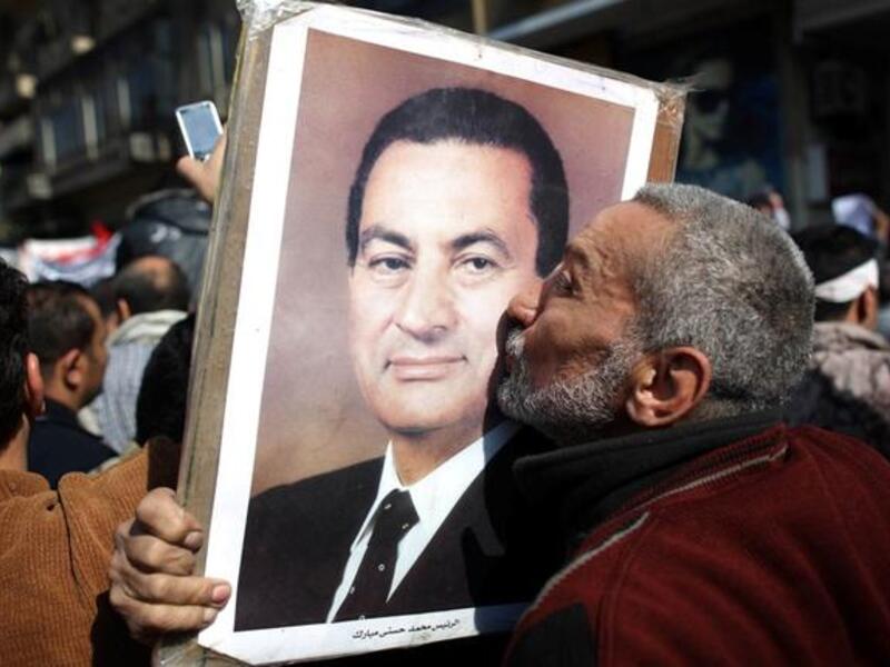 Hosni Mubarak's home town votes Shafiq