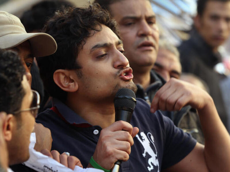 وائل غنيم: واحد من الداعين إلى الثورة، عمل غنيم مديرا في شركة غوغل وأنشأ صفحة خالد سعيد الذي قضى على يد الشرطة  على الفيس بوك والتي دعت إلى ثورة ٢٥ يناير. اتهم بعد الثورة بأنه "ماسوني" وأدرجته "التايمز" ضمن أكثر ١٠٠ شخصا من حيث التأثير لعام ٢٠١١.