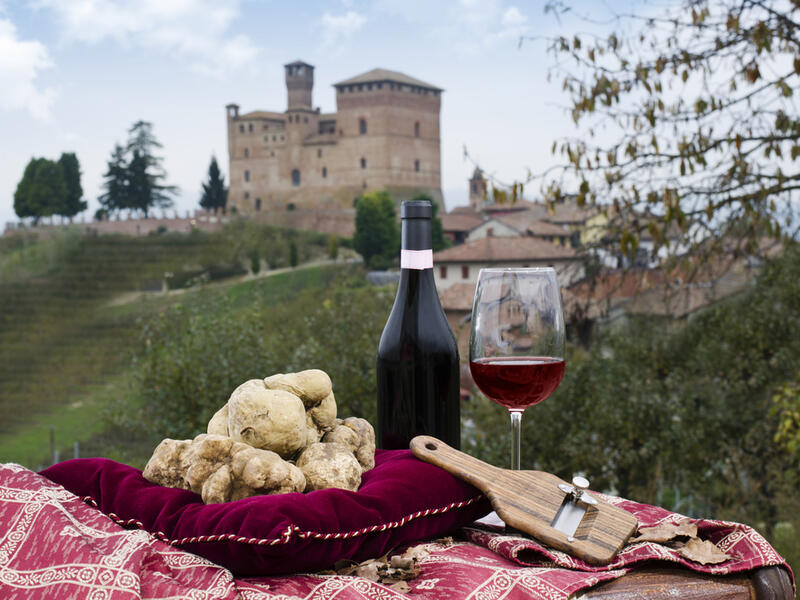 White Alba truffles - $3,000 per pound
Found under certain oak trees near the Northern Italian town of Alba, the white truffle has a distinctive smell that can be picked up only by female pigs and trained dogs (Twitter)
