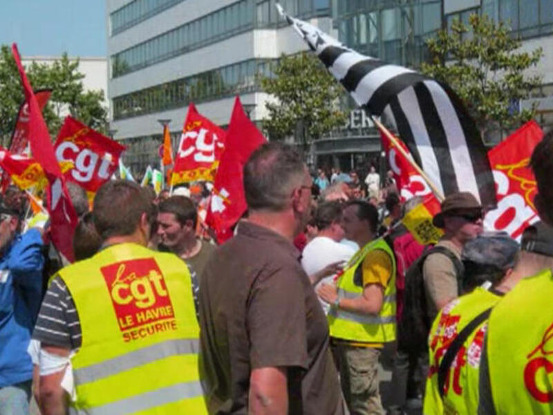 France, the nation of salon diplomacy, since protesting the public veil-burqa ban, has another bone to pick. 
People took to the streets of Paris May 2011, to call for a popular uprising in imitation of a Spanish campaign
denouncing mainstream politics & unemployment. Unsatisfied with the old models: "Real democracy now”; “Paris wake up”.