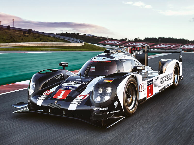 المركز الأول: بورشيه 919 هايبريد (Porsche 919 Hybrid)