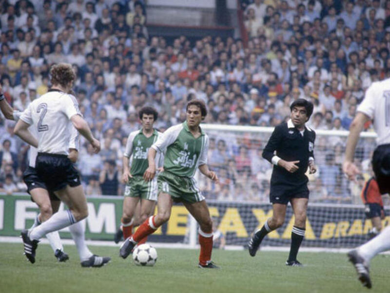 في مونديال إسبانيا عام 1982، شارك المنتخب الجزائري ضمن المجموعة الثانية التي ضمت ألمانيا الغربية والنمسا والتشيلي. وفاز على ألمانيا الغربية 2-1، وخسر أمام النمسا 2-0، وفاز على تشيلي 3-2. 