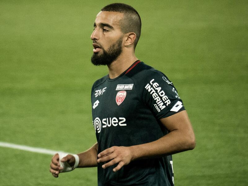 6. لاعب الوسط المهاجم التونسي نعيم سليتي (ديجون) 126 مراوغة ونسبة 72%.