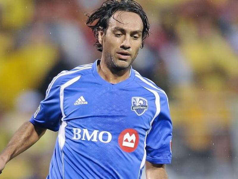 6- الإيطالي أليساندرو نيستا: انتقل من لاتسيو إلى ميلان بقيمة 27 مليون يورو. يعد أحد أفضل لاعبي ميلان على مر التاريخ، منذ قدومه إلى النادي عام 2002، فاز بلقب الدوري الإيطالي مرتين، ووصل إلى 3 نهائيات لدوري الأبطال حصد منها بطولتين، كما فاز بكأس العالم مع الآتزوري.