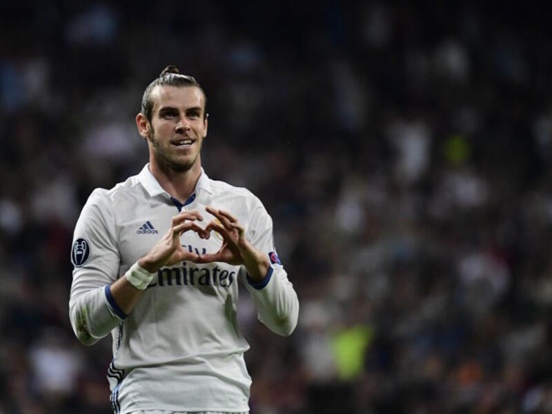 الجناح الويلزي غاريث بايل: من توتنهام هوتسبير إلى ريال مدريد عام 2013 مقابل 100 مليون يورو.