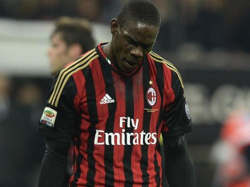 الإيطالي ماريو بالوتيلي مهاجم ميلان