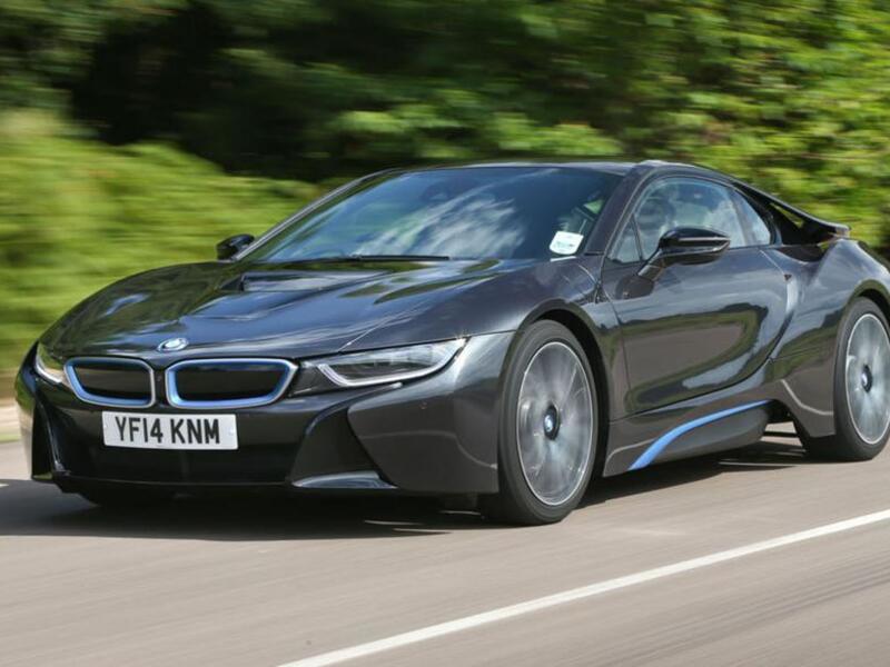 4- بي إم دبليو آي 8 (BMW i8)