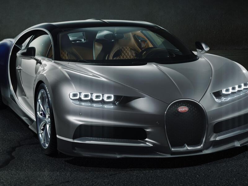 بوجاتي شيرون (Bugatti Chiron) ويبلغ سعرها قرابة 2.6 مليون دولار.