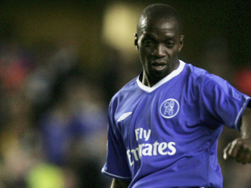 لاعب الارتكاز الفرنسي كلود ماكاليلي: جاء من ريال مدريد عام 2003 مقابل 16.8 مليون جنيه في صفقة أثارت استياء مشجعي ريال، كان له دور رئيسي في تحديث مركز لاعب الوسط المدافع، قاد البلوز للفوز بخمسة ألقاب خلال الفترة التي قضاها في صفوفه.
