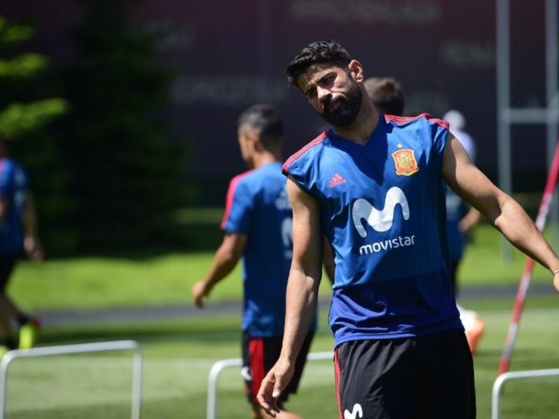 المهاجم دييغو كوشتا (إسبانيا): كان لهدفيه في شباك منتخب البرتغال خلال مباراة الفريقين الماراثونية (3-3) أثر كبير في تحييد ما فعله المتألق كريستيانو رونالدو صاحب الثلاثية في الجهة المقابلة، ولطالما عرف كوشتا بقدرته على استغلال الفرص وإزعاجه المستمر للمدافعين.