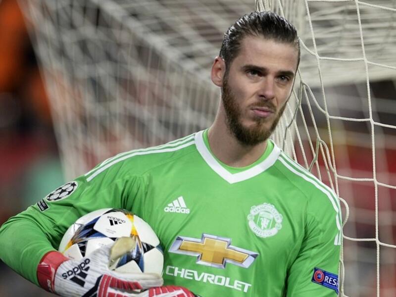 الإسباني دافيد دي خيا: من أتلتيكو مدريد إلى مانشستر يونايتد عام 22 مليون يورو عام 2011.