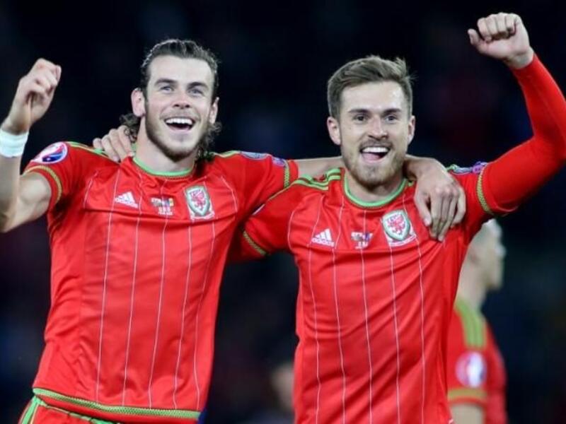 المجموعة الثانية - إنجلترا x ويلز (16 يونيو): مواجهة بريطانية مرتقبة بين هاري كاين ورفاقه من جهة، وغاريث بايل وزملائه من جهة أخرى.