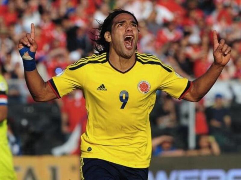 الكولومبي راداميل فالكاو مهاجم موناكو والذي تعرض لإصابة خطيرة في الرباط الصليبي الأمامي سيغيب إثرها 6 أشهر ليتبخر حلمه بالمشاركة في كأس العالم.