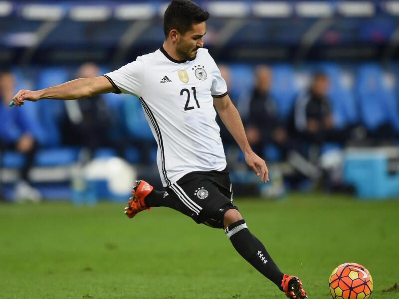 لاعب الوسط الألماني إيلكاي غوندوغان: تميزت مسيرة نجم بوروسيا دورتموند بكثرة الإصابات، ولن يكون الحال مختلفاً هذا الصيف بعد تعرضه لانتكاسة جديدة في الركبة خلال التدريبات.