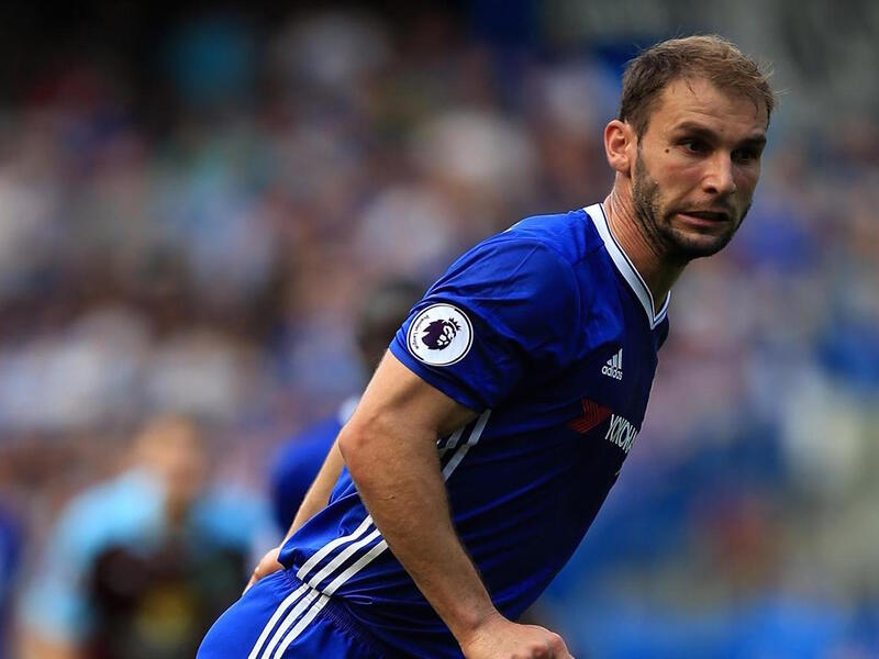 المركز السابع: المدافع الصربي برانيسلاف إيفانوفيتش - من تشلسي إلى زينيت (لم يتم الكشف عن قيمة الصفقة).