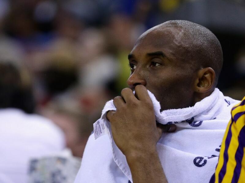 المركز الرابع: لاعب لوس أنجيليس ليكرز المعتزل الأميركي كوبي براينت (كرة سلة): أعلن اعتزاله في أبريل المنصرم بأرقام استثنائية، حيث سجل ما مجموعه 33.643 نقطة، ودخل التاريخ كأحد أفضل من أنجبتهم ملاعب كرة السلة في الولايات المتحدة.