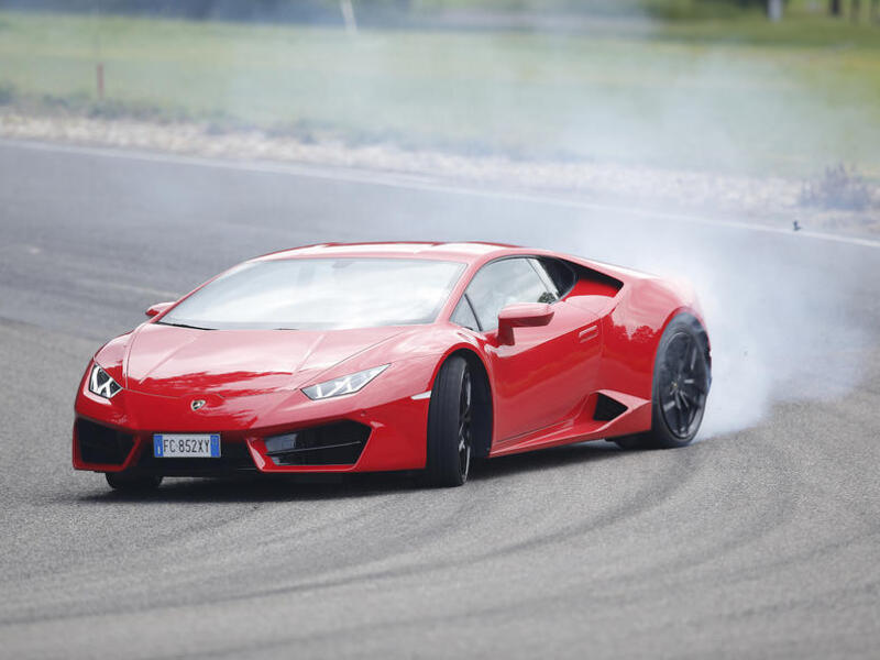 4- لامبورغيني هوراكان (Lamborghini Huracán)