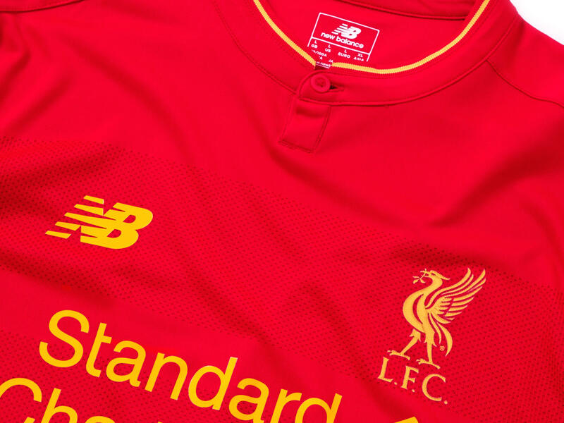 6- ليفربول الإنجليزي بـ 852 ألف قميص سنوياً.