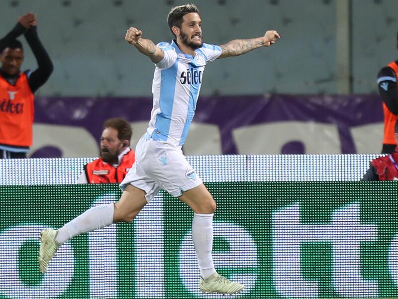 لاعب الوسط المهاجم: الإسباني لويس ألبرتو (لاتسيو)