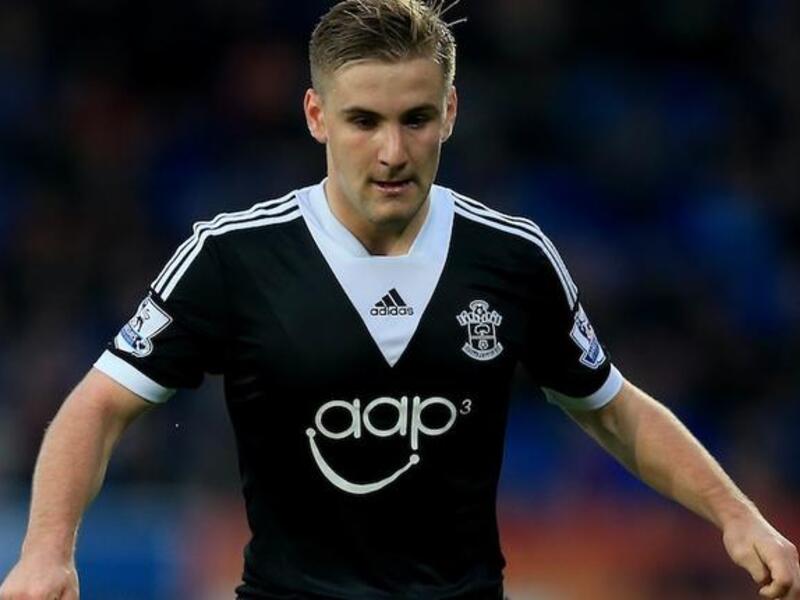 Shaw agrees Manchester United deal