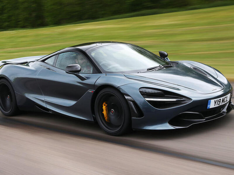 1- ماكلارين 720 إس (McLaren 720S)