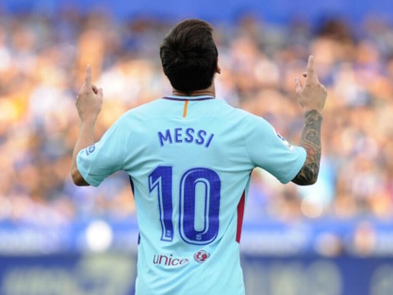 1- المهاجم الأرجنتيني ليونيل ميسي (برشلونة).