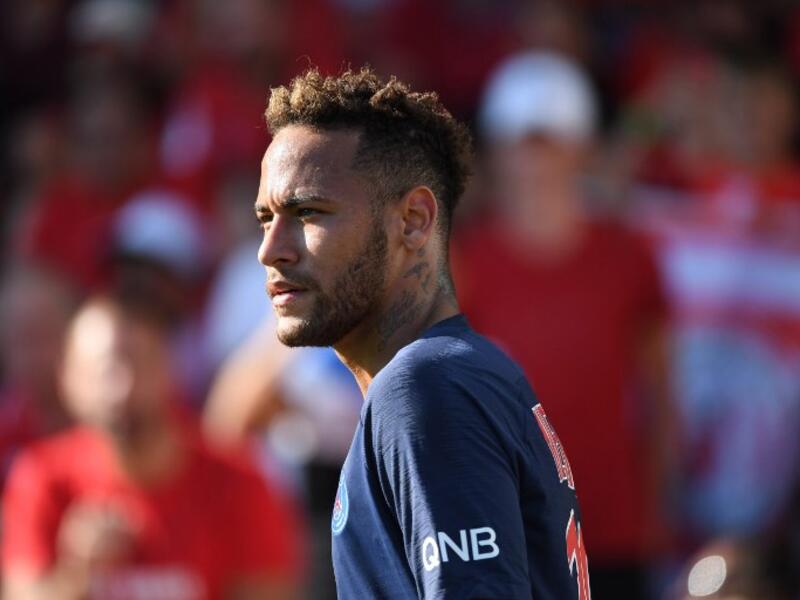 4. المهاجم البرازيلي نيمار (باريس سان جيرمان) 150 مراوغة ونسبة نجاح 54%.
