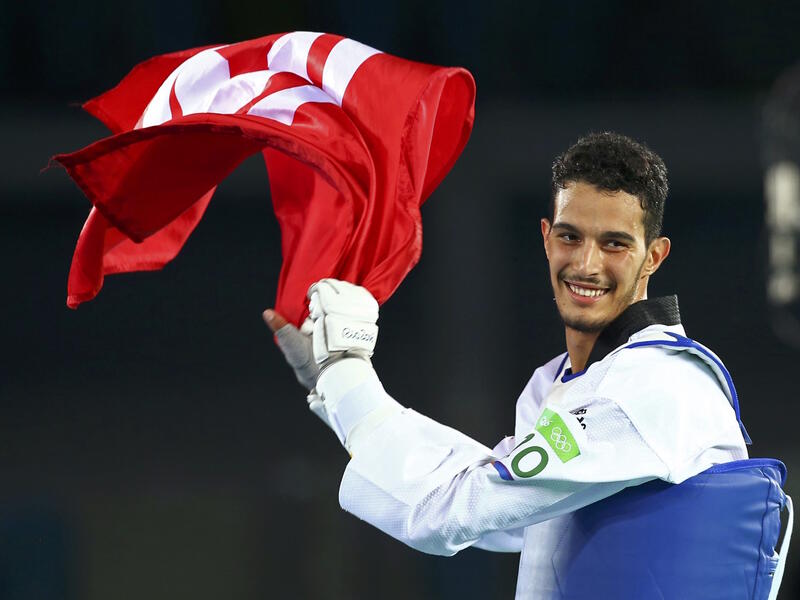 لاعب التايكواندو التونسي أسامة وسلاتي: برونزية وزن 80 كيلوغرام.