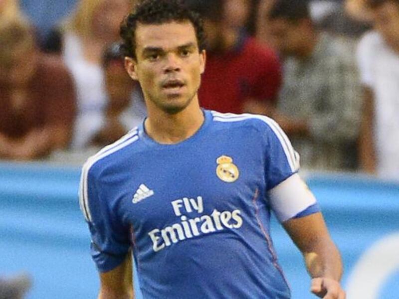 المدافع البرتغالي بيبي (ريال مدريد) بتقييم 7.5