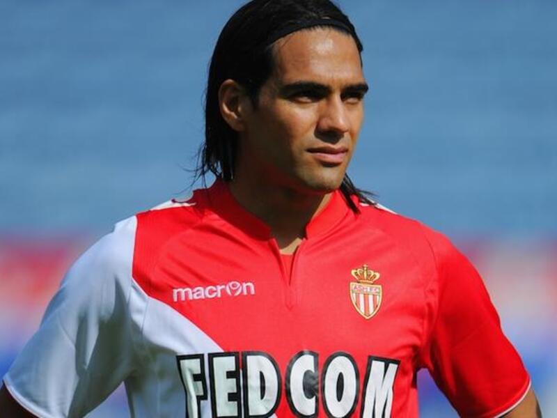 المهاجم الكولومبي راداميل فالكاو غارسيا (موناكو): 56.3 مليون يورو.