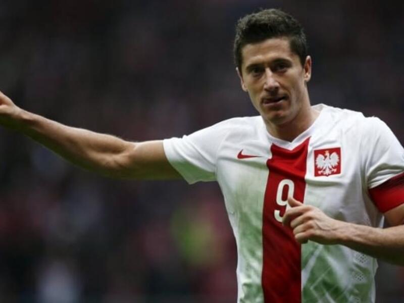 المجموعة الثالثة - ألمانيا x بولندا (16 يونيو): يبدو أبطال العالم مرشحين فوق العادة لاقتناص نقاط هذا اللقاء، إلا أن وجود الهداف روبرت ليفاندوفسكي في صفوف بولندا قد يقلب الموازين.