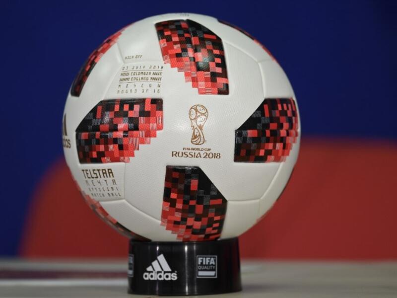 كرة أديداس الرسمية للأدوار الإقصائية من كأس العالم واسمها تيلستار ميكتا