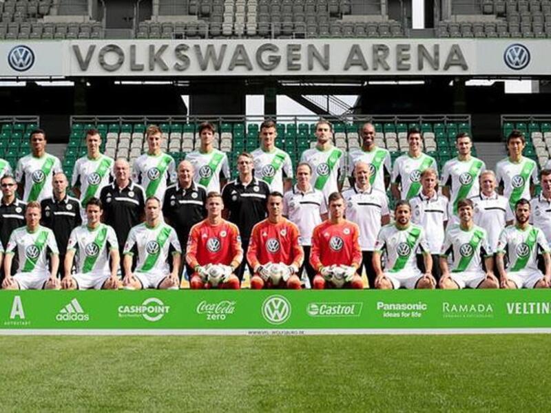 فولفسبورغ الألماني: عاد النادي للتألق مجدداً في البوندسليغا ليحتل المركز الخامس حتى الآن وتميز نجومه دييغو ريباس ولويز غوستافو وكريستيان تراش وكو جا تشيول.