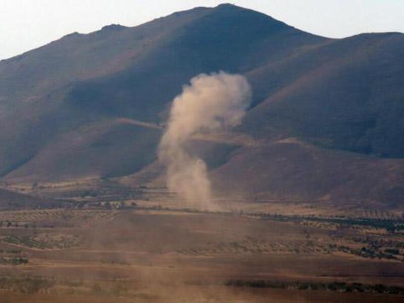 Smoke billows in the Jurud Al Qaa mountainous border area in the western Qalamoun, on Saturday during an offensive by Syrian pro-government forces against Daesh group fighters (AFP photo)