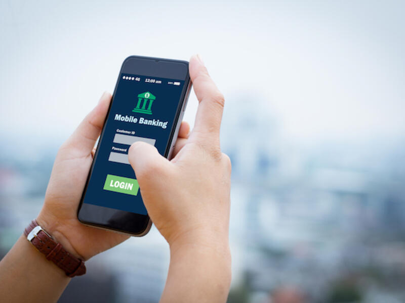 "Tunisia records today 2.4 million online payments for a volume of about 166 million dinars. A figure in evolution but it is insufficient.” (Shutterstock)