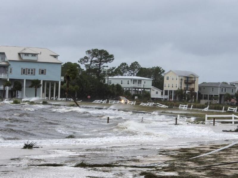 The wind and waves continue to pound the community of Shell Point several hours after Hurricane Michael made landfall on October 10, 2018 in Crawfordville, Florida. (Mark Wallheiser/Getty Images/AFP)