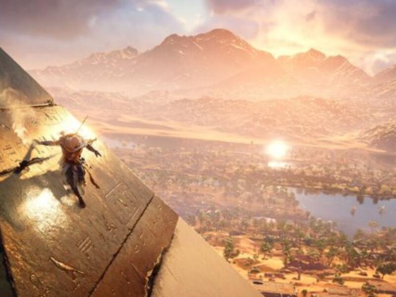 لعبة Assassin’s Creed Origins  تدور أحداث اللعبة في مصر الفرعونية القديمة مع وجود عناصر آر بي جي وخرائط لعالم مفتوح وواسع وأكثر تنوعًا وهناك تدرج في مستوى الصعوبة للمهمات.