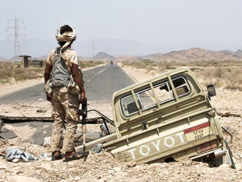 A Yemeni fighter loyal to the Saudi-backed Yemeni president. (AFP/ File Photo)
